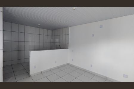 Sala de casa para alugar com 2 quartos, 50m² em Jardim Robru, São Paulo