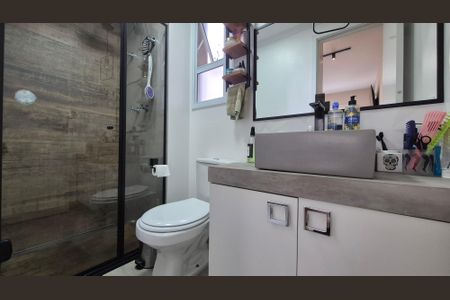 Apartamento à venda com 57m², 2 quartos e 1 vaga Apartamento à venda com 57m², 2 quartos e 1 vagaBanheiro da suíte