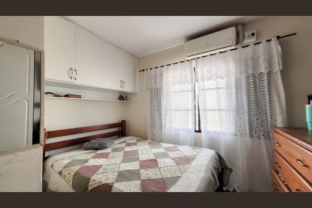 Casa à venda com 150m², 4 quartos e 1 vaga Casa à venda com 150m², 4 quartos e 1 vagaSuite