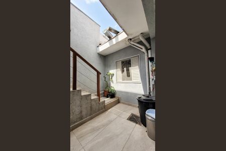 Casa à venda com 150m², 4 quartos e 1 vaga Casa à venda com 150m², 4 quartos e 1 vagaQuintal