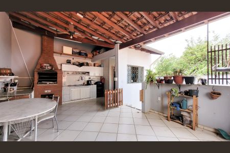 Casa à venda com 150m², 4 quartos e 1 vaga Casa à venda com 150m², 4 quartos e 1 vagaÁrea gourmet