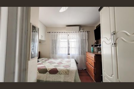 Casa à venda com 150m², 4 quartos e 1 vaga Casa à venda com 150m², 4 quartos e 1 vagaSuite