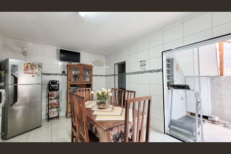 Casa à venda com 150m², 4 quartos e 1 vaga Casa à venda com 150m², 4 quartos e 1 vagaCozinha