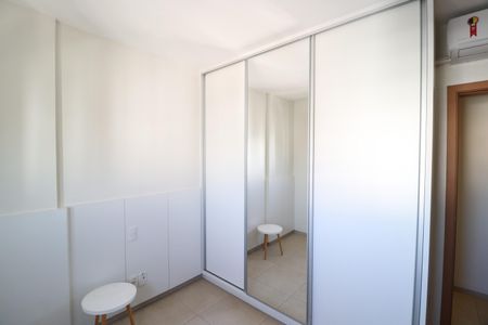 Apartamento para alugar com 109m², 3 quartos e 2 vagasQuarto 2