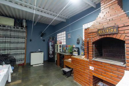 Casa à venda com 200m², 3 quartos e 1 vaga Casa à venda com 200m², 3 quartos e 1 vagaChurrasqueira