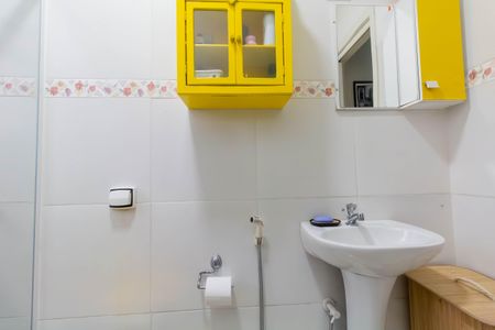 Casa à venda com 200m², 3 quartos e 1 vaga Casa à venda com 200m², 3 quartos e 1 vagaBanheiro 1