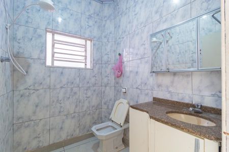 Banheiro de casa para alugar com 1 quarto, 35m² em Água Rasa, São Paulo