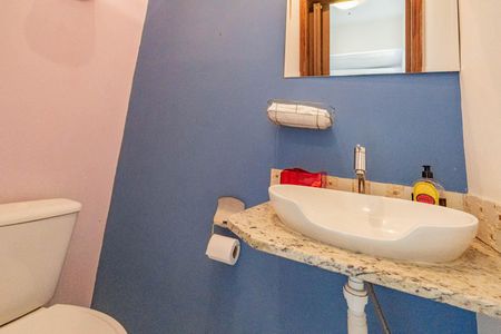 Casa à venda com 100m², 3 quartos e 1 vagaBanheiro da Edícula