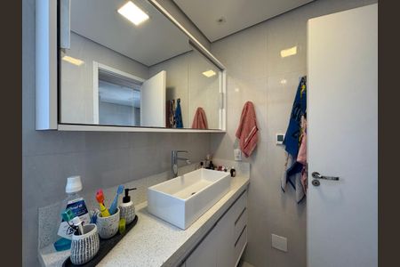 Apartamento à venda com 89m², 3 quartos e 2 vagas Apartamento à venda com 89m², 3 quartos e 2 vagasBanheiro da suíte 2