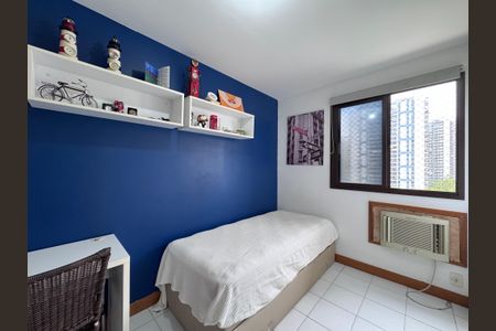 Quarto  de apartamento para alugar com 2 quartos, 70m² em Barra da Tijuca, Rio de Janeiro