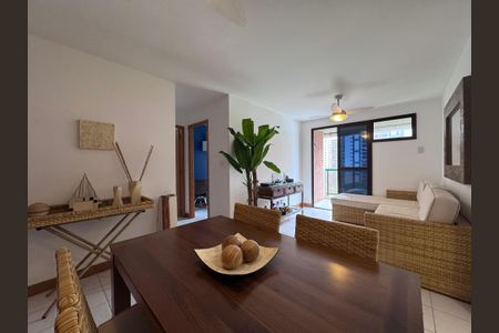 Sala de apartamento para alugar com 2 quartos, 70m² em Barra da Tijuca, Rio de Janeiro