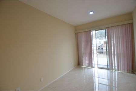 Apartamento para alugar com 105m², 2 quartos e 1 vagaSala