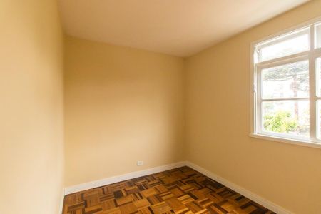 Quarto 2 de apartamento para alugar com 2 quartos, 71m² em Água Verde, Curitiba