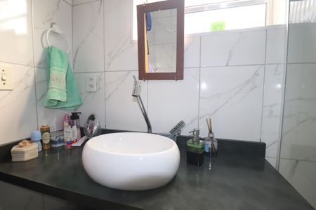 Casa à venda com 800m², 3 quartos e 8 vagasBanheiro 2