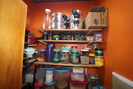 Casa à venda com 800m², 3 quartos e 8 vagasDespensa