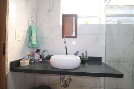 Casa à venda com 800m², 3 quartos e 8 vagasBanheiro 2