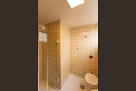 Apartamento à venda com 85m², 2 quartos e 1 vaga Apartamento à venda com 85m², 2 quartos e 1 vagaBanheiro da Suíte