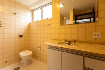 Apartamento à venda com 85m², 2 quartos e 1 vaga Apartamento à venda com 85m², 2 quartos e 1 vagaBanheiro da Suíte