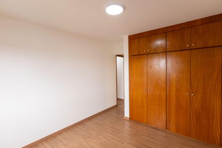 Apartamento à venda com 85m², 2 quartos e 1 vaga Apartamento à venda com 85m², 2 quartos e 1 vagaSuíte