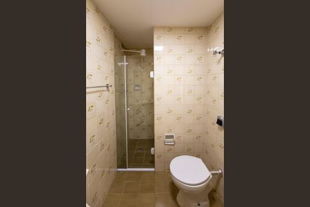 Apartamento à venda com 85m², 2 quartos e 1 vaga Apartamento à venda com 85m², 2 quartos e 1 vagaBanheiro Social