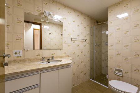 Apartamento à venda com 85m², 2 quartos e 1 vaga Apartamento à venda com 85m², 2 quartos e 1 vagaBanheiro Social