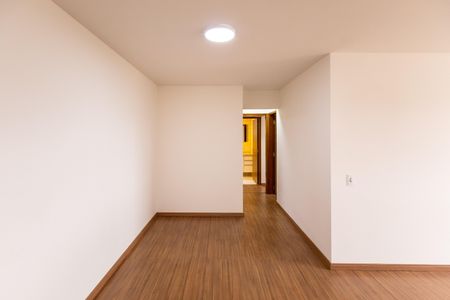 Apartamento à venda com 85m², 2 quartos e 1 vaga Apartamento à venda com 85m², 2 quartos e 1 vagaSala