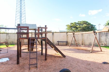 Apartamento à venda com 48m², 2 quartos e 1 vaga Apartamento à venda com 48m², 2 quartos e 1 vagaÁrea comum - Playground