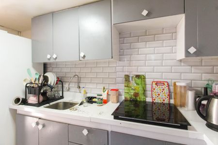 Apartamento à venda com 48m², 2 quartos e 1 vaga Apartamento à venda com 48m², 2 quartos e 1 vagaCozinha e Área de Serviço