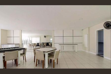 Apartamento à venda com 64m², 2 quartos e 1 vaga Apartamento à venda com 64m², 2 quartos e 1 vagaÁrea comum
