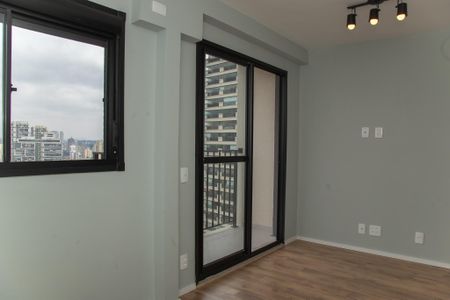 Sala de kitnet/studio para alugar com 1 quarto, 39m² em Campo Belo, São Paulo