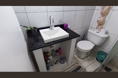 Apartamento à venda com 70m², 2 quartos e sem vaga Apartamento à venda com 70m², 2 quartos e sem vagaBanheiro Social