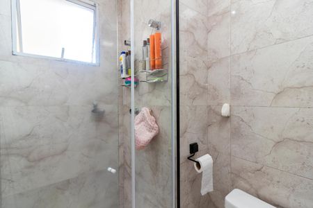 Apartamento à venda com 85m², 3 quartos e 2 vagas Apartamento à venda com 85m², 3 quartos e 2 vagasBanheiro da Suíte