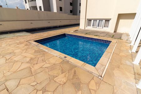Apartamento à venda com 85m², 3 quartos e 2 vagas Apartamento à venda com 85m², 3 quartos e 2 vagasÁrea comum - Piscina