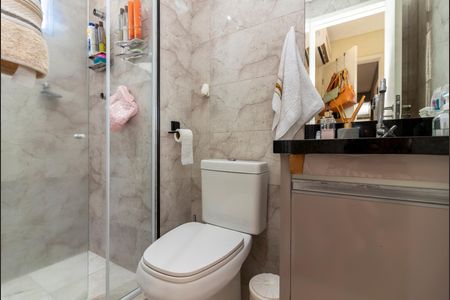 Apartamento à venda com 85m², 3 quartos e 2 vagas Apartamento à venda com 85m², 3 quartos e 2 vagasBanheiro da Suíte