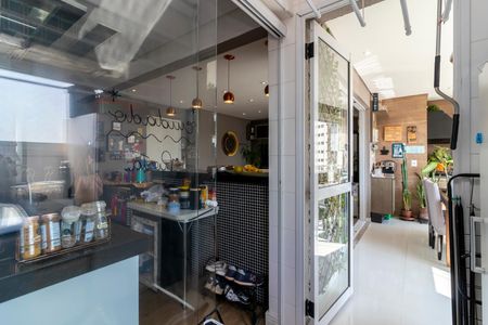 Apartamento à venda com 85m², 3 quartos e 2 vagas Apartamento à venda com 85m², 3 quartos e 2 vagasÁrea de Serviço