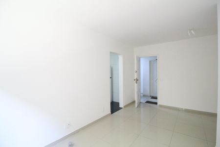 Apartamento à venda com 48m², 2 quartos e 1 vagaSala