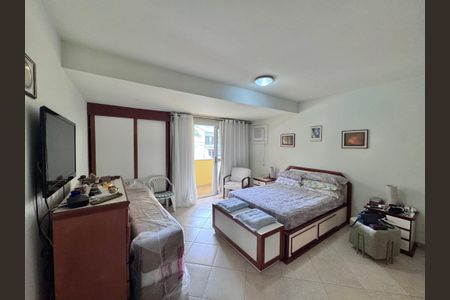 Casa de condomínio à venda com 150m², 3 quartos e 1 vaga Casa de condomínio à venda com 150m², 3 quartos e 1 vagaSuíte