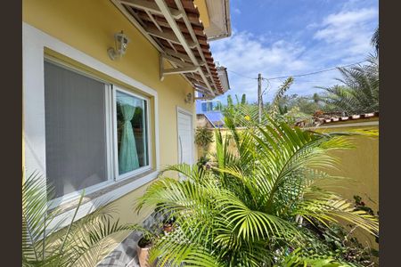 Casa de condomínio à venda com 150m², 3 quartos e 1 vaga Casa de condomínio à venda com 150m², 3 quartos e 1 vagaÁrea externa