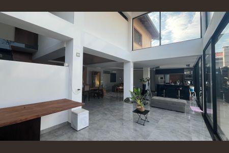 Sala de casa para alugar com 3 quartos, 1000m² em Jardim das Paineiras, Campinas