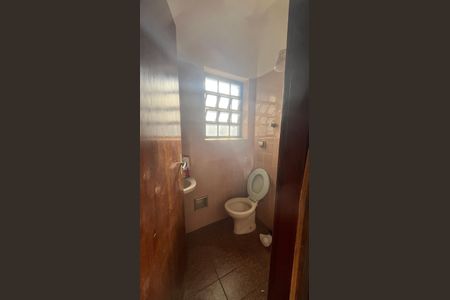 Casa para alugar com 1000m², 3 quartos e 3 vagas Casa para alugar com 1000m², 3 quartos e 3 vagasBanheiro de Serviço