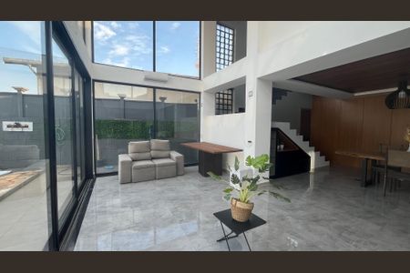 Sala de casa para alugar com 3 quartos, 1000m² em Jardim das Paineiras, Campinas