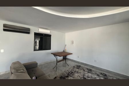Casa para alugar com 1000m², 3 quartos e 3 vagasSala