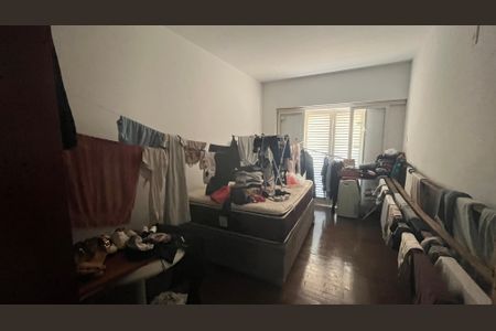 Casa para alugar com 1000m², 3 quartos e 3 vagas Casa para alugar com 1000m², 3 quartos e 3 vagasQuarto 1