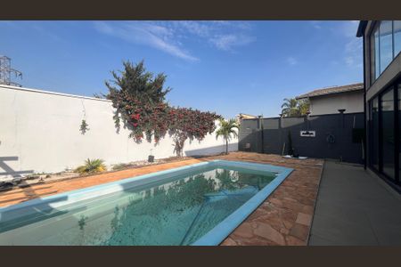 Casa para alugar com 1000m², 3 quartos e 3 vagas Casa para alugar com 1000m², 3 quartos e 3 vagasÁrea comum