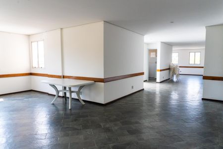 Apartamento à venda com 65m², 2 quartos e 1 vaga Apartamento à venda com 65m², 2 quartos e 1 vagaÁrea comum - Salão de festas