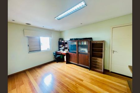 Apartamento à venda com 144m², 3 quartos e 1 vaga Apartamento à venda com 144m², 3 quartos e 1 vagaSuíte 2