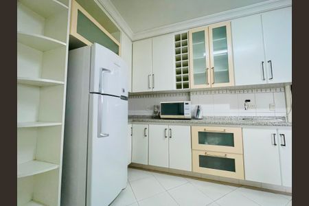 Apartamento à venda com 144m², 3 quartos e 1 vaga Apartamento à venda com 144m², 3 quartos e 1 vagaCozinha