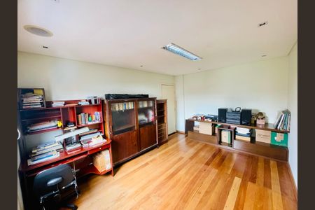 Apartamento à venda com 144m², 3 quartos e 1 vaga Apartamento à venda com 144m², 3 quartos e 1 vagaSuíte