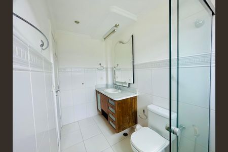 Apartamento à venda com 144m², 3 quartos e 1 vaga Apartamento à venda com 144m², 3 quartos e 1 vagaBanheiro da Suíte 2