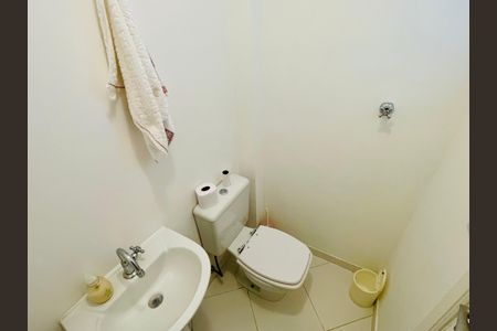 Apartamento à venda com 144m², 3 quartos e 1 vaga Apartamento à venda com 144m², 3 quartos e 1 vagaBanheiro de Serviço